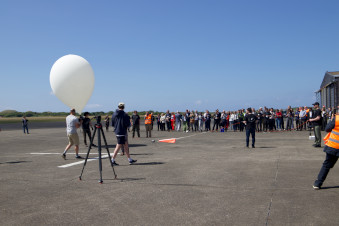 Low altitude balloon